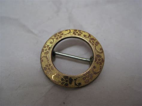 The Allure of Circle Pins