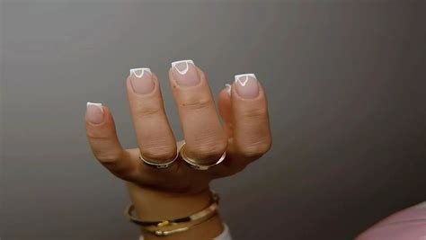 The Allure of Coffin Shaped Nails: A Comprehensive Guide