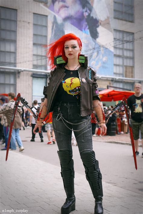 The Allure of Cyberpunk V Cosplay