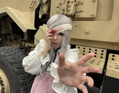 The Allure of Fear and Hunger: A Captivating Cosplay Experience