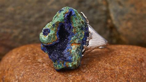 The Allure of Geodes: Nature's Artistic Masterpiece