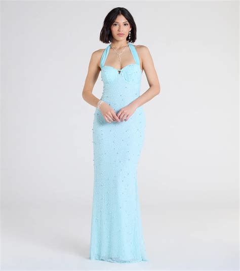 The Allure of Halter Formal Dresses