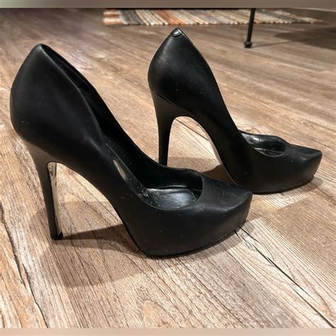 The Allure of Jessica Simpson's Black Heels