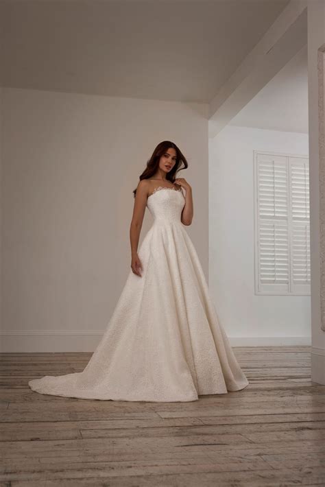 The Allure of Linen: Exploring 50+ Enchanting Wedding Gown Designs