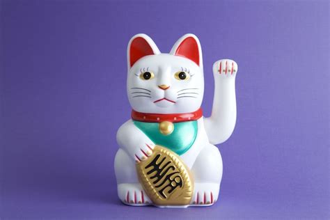 The Allure of Manekiso03: Embracing the Japanese Lucky Cat in Modern Times