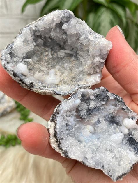 The Allure of Mexican Geodes