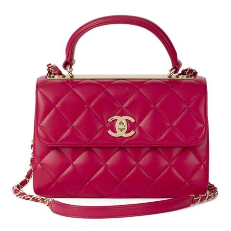 The Allure of Pink Handbags: A Timeless Trend