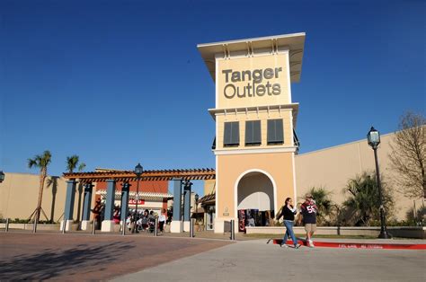 The Allure of the Outlet in Texas City