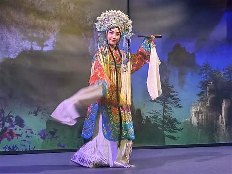 The Alluring World of Chinese Opera in Singapore: A Journey Through Traditions and Captivating Performances