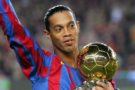 The Arrival of a Legend: Ronaldinho's Blaugrana Legacy