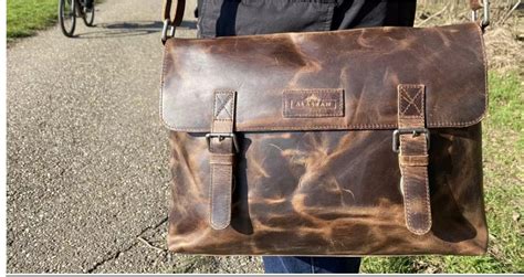 The Art of Choosing and Using a Leather Book Bag