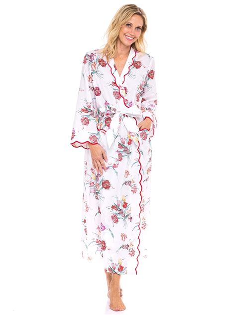 The Art of Relaxation: Robes and Kimonos for Comfort and Style