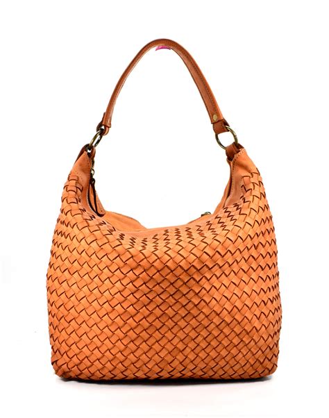 The Art of Summer: Woven Shoulder Bags to Elevate Your Wardrobe