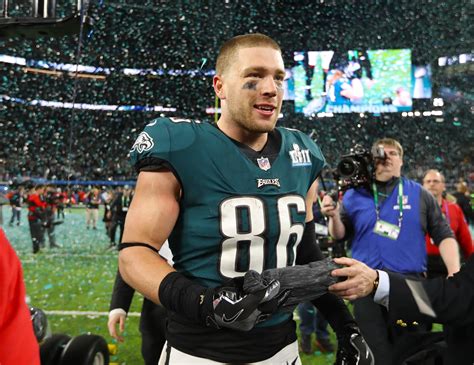 The Art of Tight End Mastery: A Comprehensive Guide to Zach Ertz