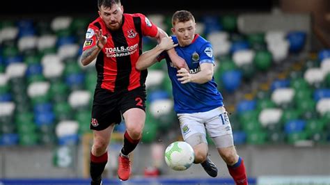 The Battle of the Irish Football Giants: Crusaders vs. Linfield