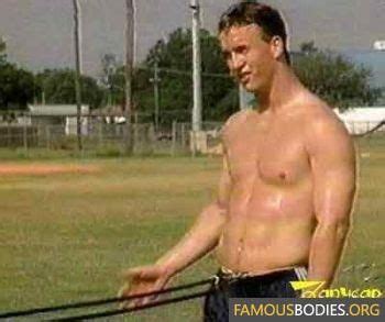 The Benefits of Peyton Manning Without a Shirt