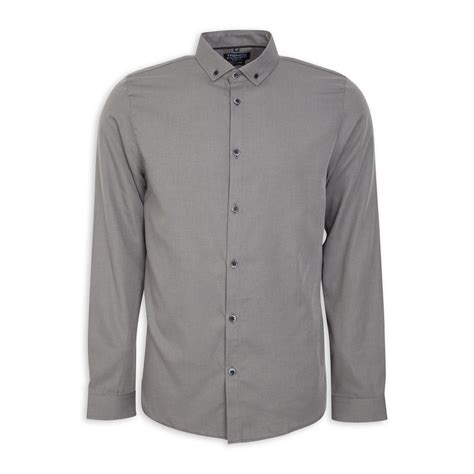 The Benefits of a Charcoal Gray Shirt