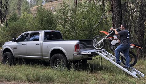 The Benefits of a Truck-Mounted Dirt Bike Ramp