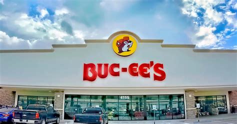 The Buc-ee's Experience: A Monument to Texan Hospitality and Convenience