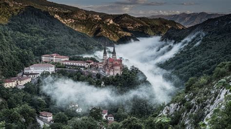 The Castle in the Mist