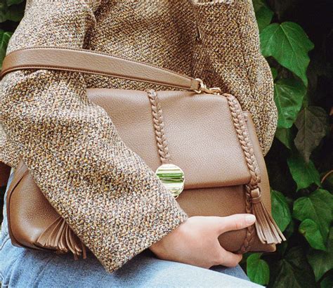 The Chloe Shoulder Bag: An Exquisite Accessory for Every Occasion