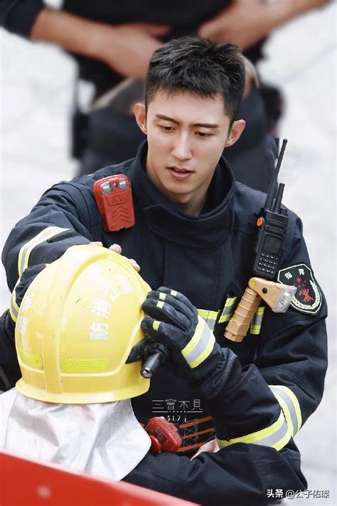 The Comprehensive Guide to Huang Jingyu's Charismatic Appeal