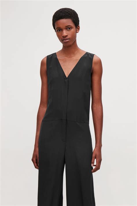 The Cos Black Jumpsuit: A Guide to Style, Elegance, and Versatility