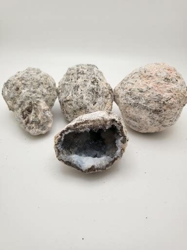 The Curious Case of Opened Geodes