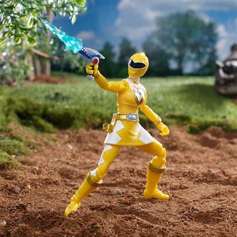 The Dino Thunder Yellow Ranger's Arsenal