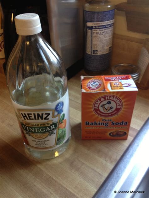 The Dynamic Duo: Baking Soda and Vinegar - A Chemical Adventure for All