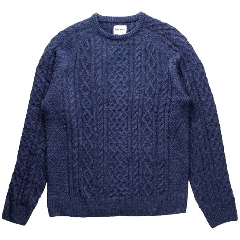 The Enduring Appeal of Cable Knit Shirts: A Timeless Staple for Comfort and Style