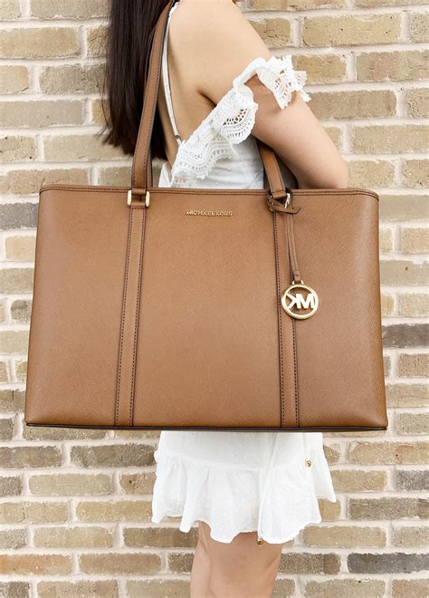 The Enduring Charm of the Michael Kors White Laptop Bag
