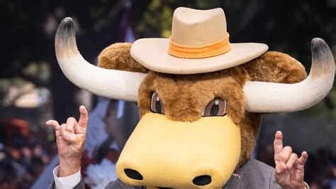 The Enduring Legacy of Lee Corso: Unlocking the Secrets of College Football's Notorious Headgear