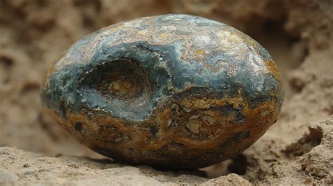 The Enigmatic Septarian Egg: A Geological Wonder with Uncanny Properties