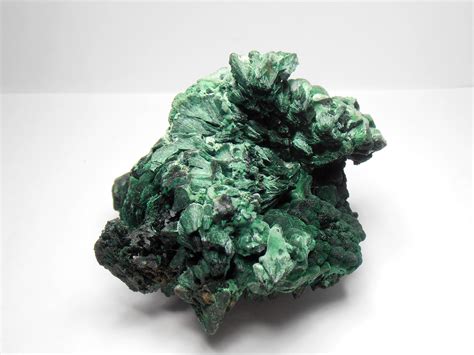 The Enigmatic Structure of Malachite Fibrous