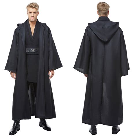 The Essential Elements of the Anakin Skywalker Cosplay Costume