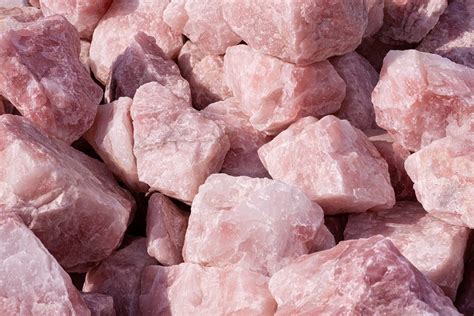 The Essential Guide: Where to Find Rose Quartz in 2025