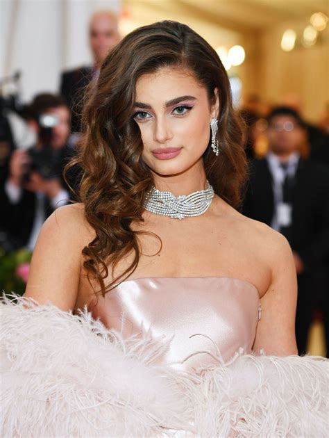 The Essential Guide to Enhancing Your Style with Taylor Hill's Signature Looks