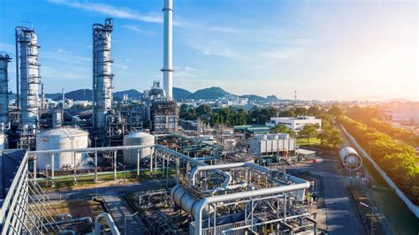 The Evolving Landscape of the Refining Industry: Challenges and Opportunities