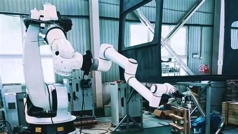 The Future of Automation: Industrial Robots vs. Collaborative Robots