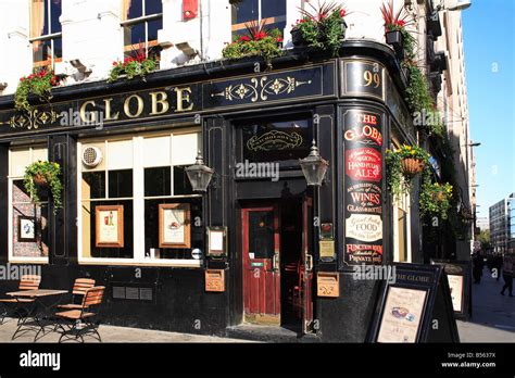 The Globe Pub: