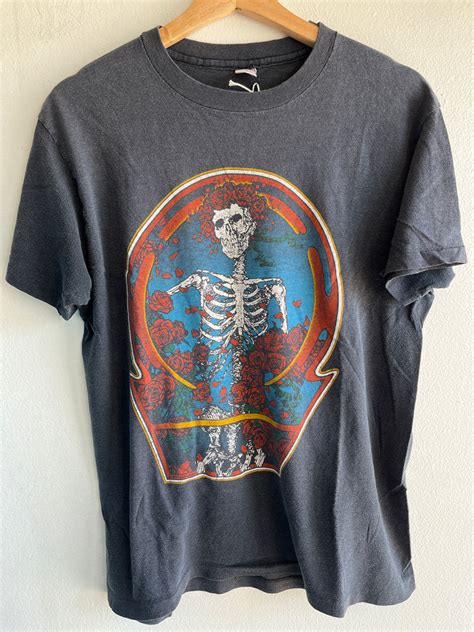 The Grateful Dead T-Shirt: A Collector's Guide