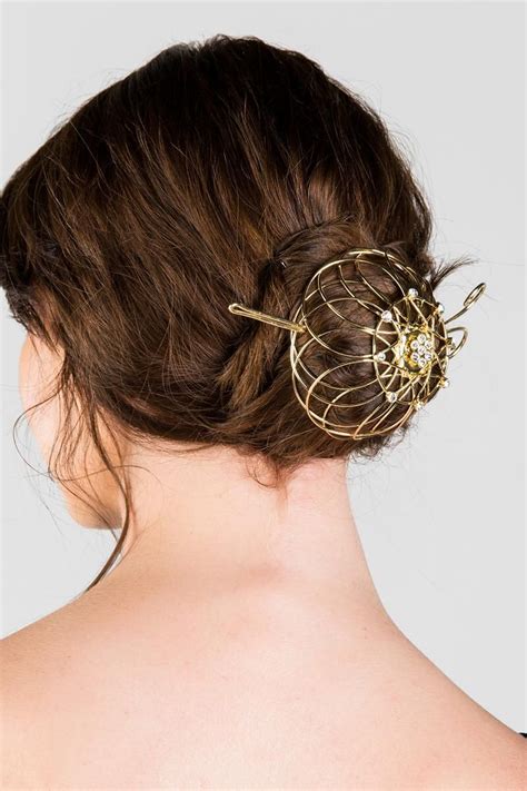 The Hairpiece Bun: A Transformative Accessory for Effortless Glamour