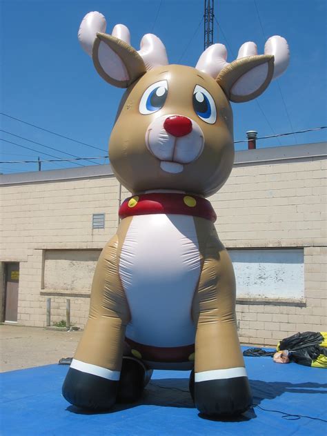 The History of Christmas Inflatables