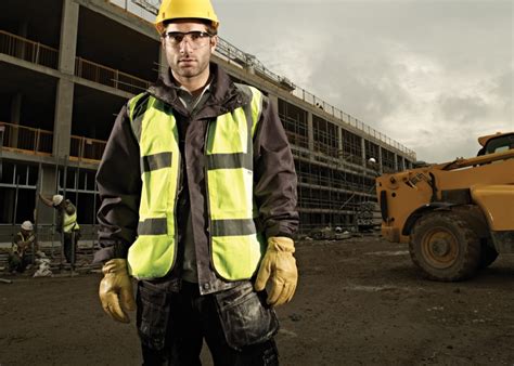 The Importance of Durable Workwear in Construction