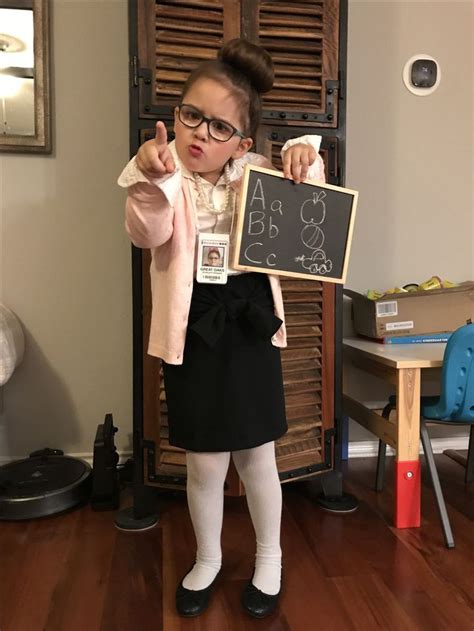 The Importance of a Professional Principal Costume