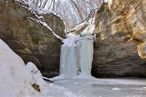 The Majestic Frozen Falls: A Guide to Explore These Natural Wonders