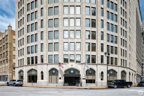 The Mammoth 1221 Locust: St. Louis's Towering Reign as the Largest Office Building