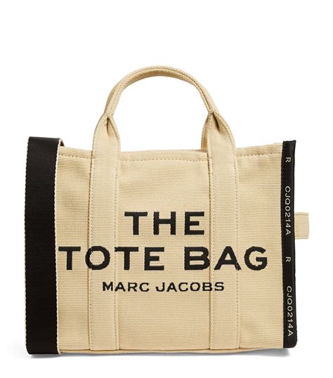 The Marc Jacobs Small Tote: A Guide to the Perfect Everyday Bag