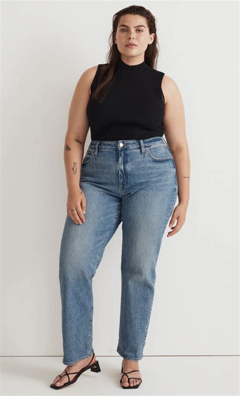 The Modern Fashionista's Guide to Curvy Straight Leg Jeans: A Comprehensive Exploration